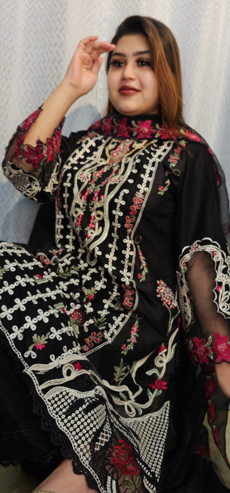 পাকিস্তানি ইউনিক ডিজাইনের প্রিমিয়াম ঈদ থ্রি-পিস